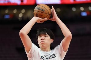 张佳玮：杨瀚森得和克林根一起去争取球队不提速时剩下那点时间