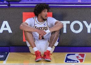 海斯：我要是能多投进一些三分球 那就太酷了