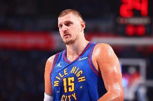 斯波谈约基奇:他掌控着比赛的每个环节 赢下了所有这些较量