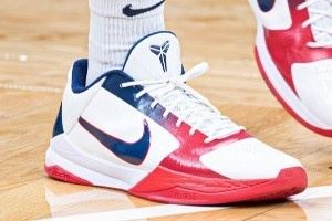 全是哈士奇PE！球鞋媒体惊叹康涅狄格大学球员上脚狠货球鞋！